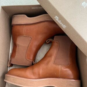 Madewell  Chelsea Crepe Sole Boots
